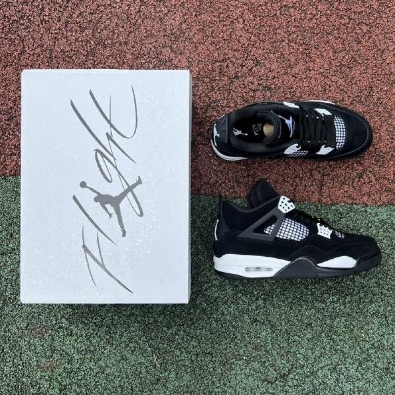 Nike Air Jordan Retro 4 WHITE THUNDER UA