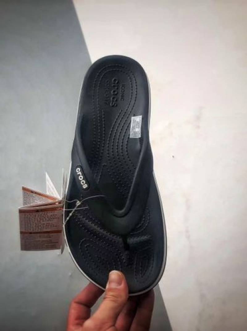 Crocs-Baya-Band-Slide-Black