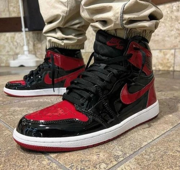 Nike Jordan 1 Retro High BRED PATES