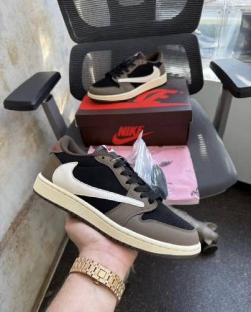 NIKE AIR JORDAN 1 LOW TRAVIS SCOTT DARK MOCHA
