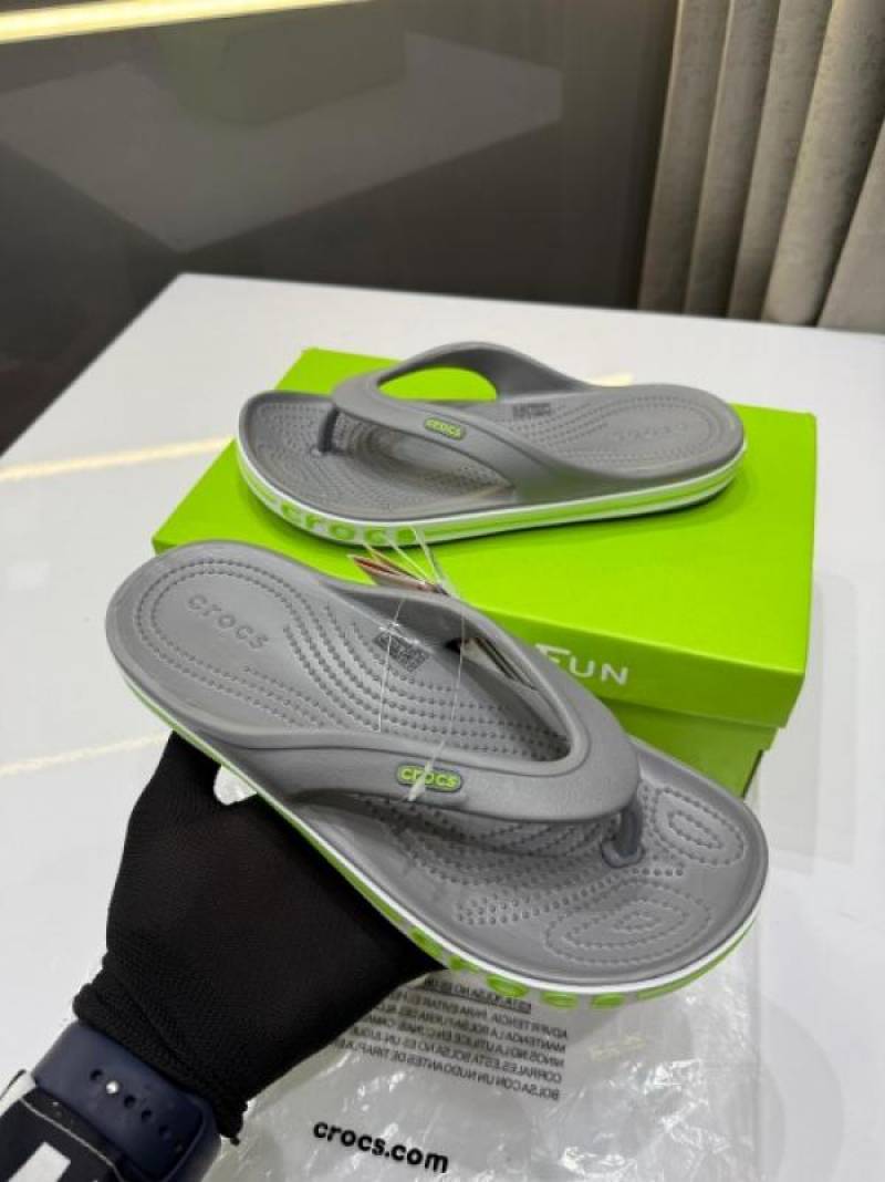 Crocs-Baya-Band-Slide-Grey