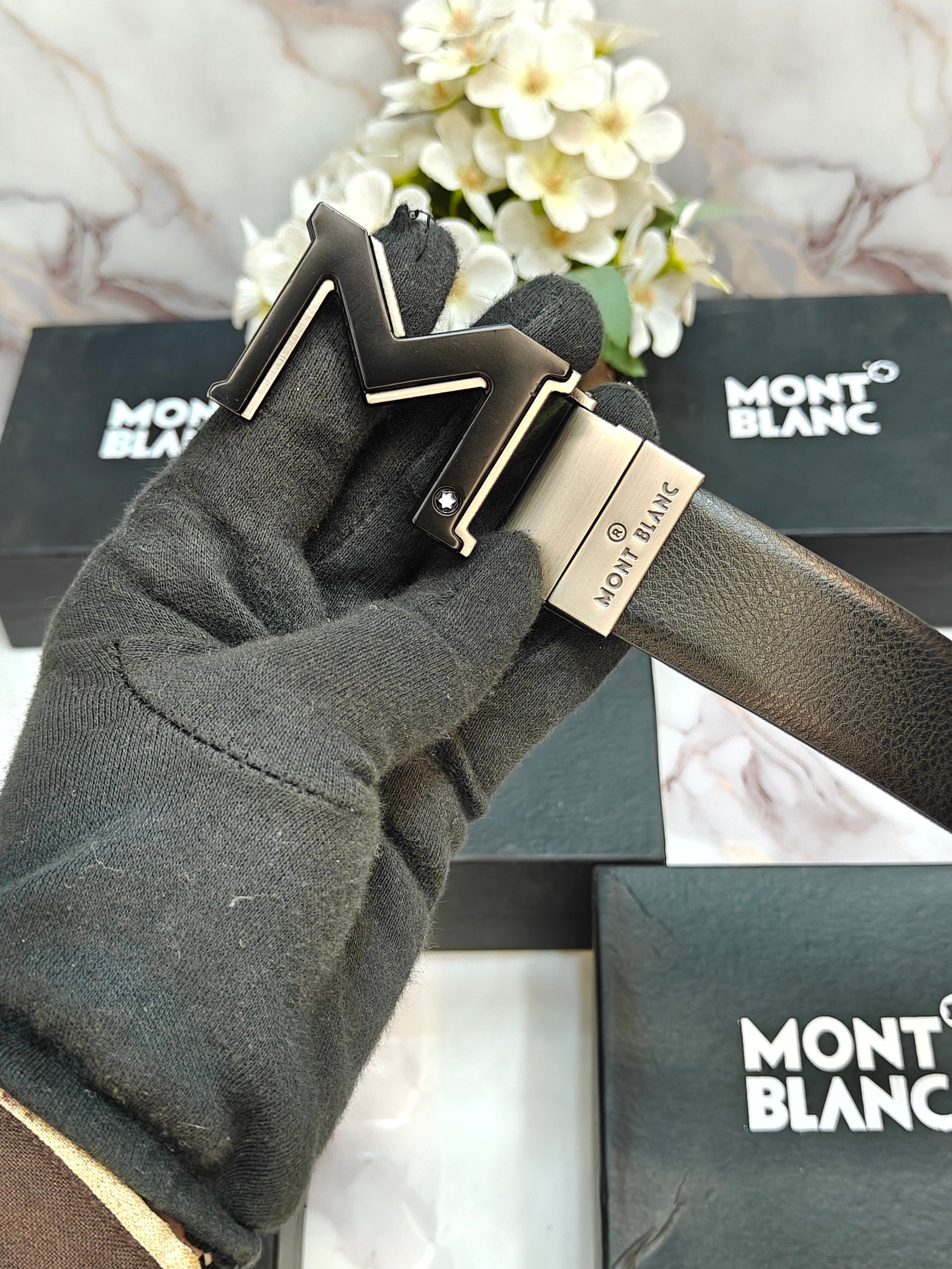 MONT BLANC PREMIUM QUALITY REVERSEABLE BELT WITH OG BOX. MB-708