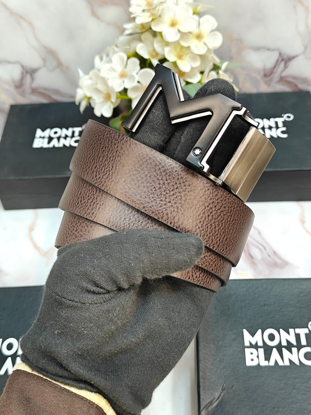 MONT BLANC PREMIUM QUALITY REVERSEABLE BELT WITH OG BOX. MB-708