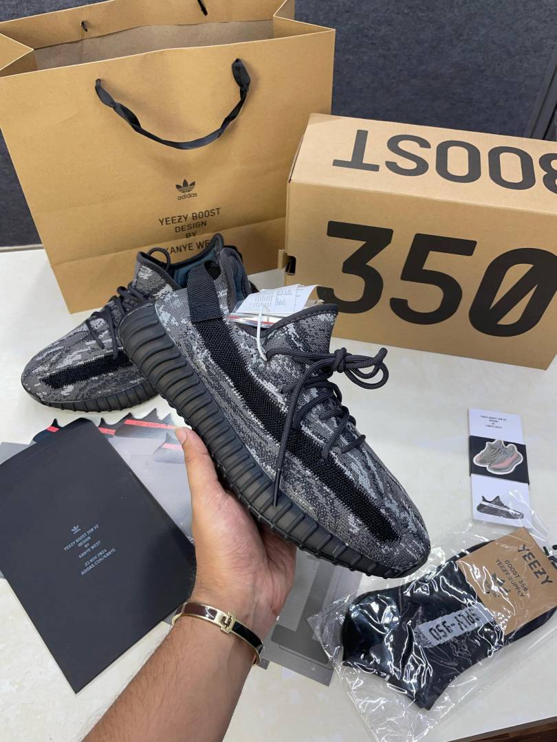 Adida_s yeezy 350 v2 dark salt semi ua