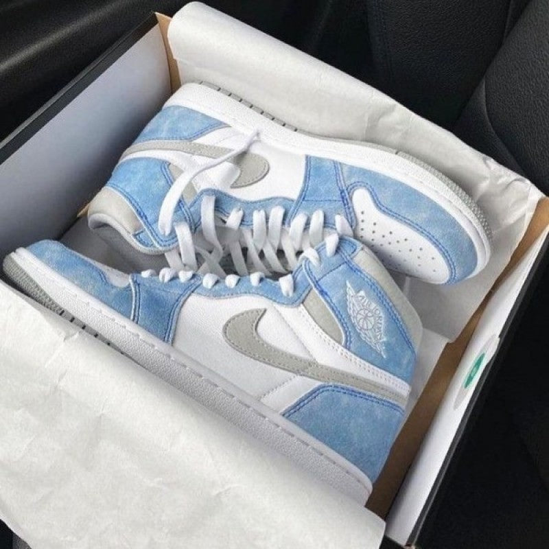 Nike Air Jordan Retro 1 High HYPER ROYAL PREMIUM With OG BOX (SEMI UA)