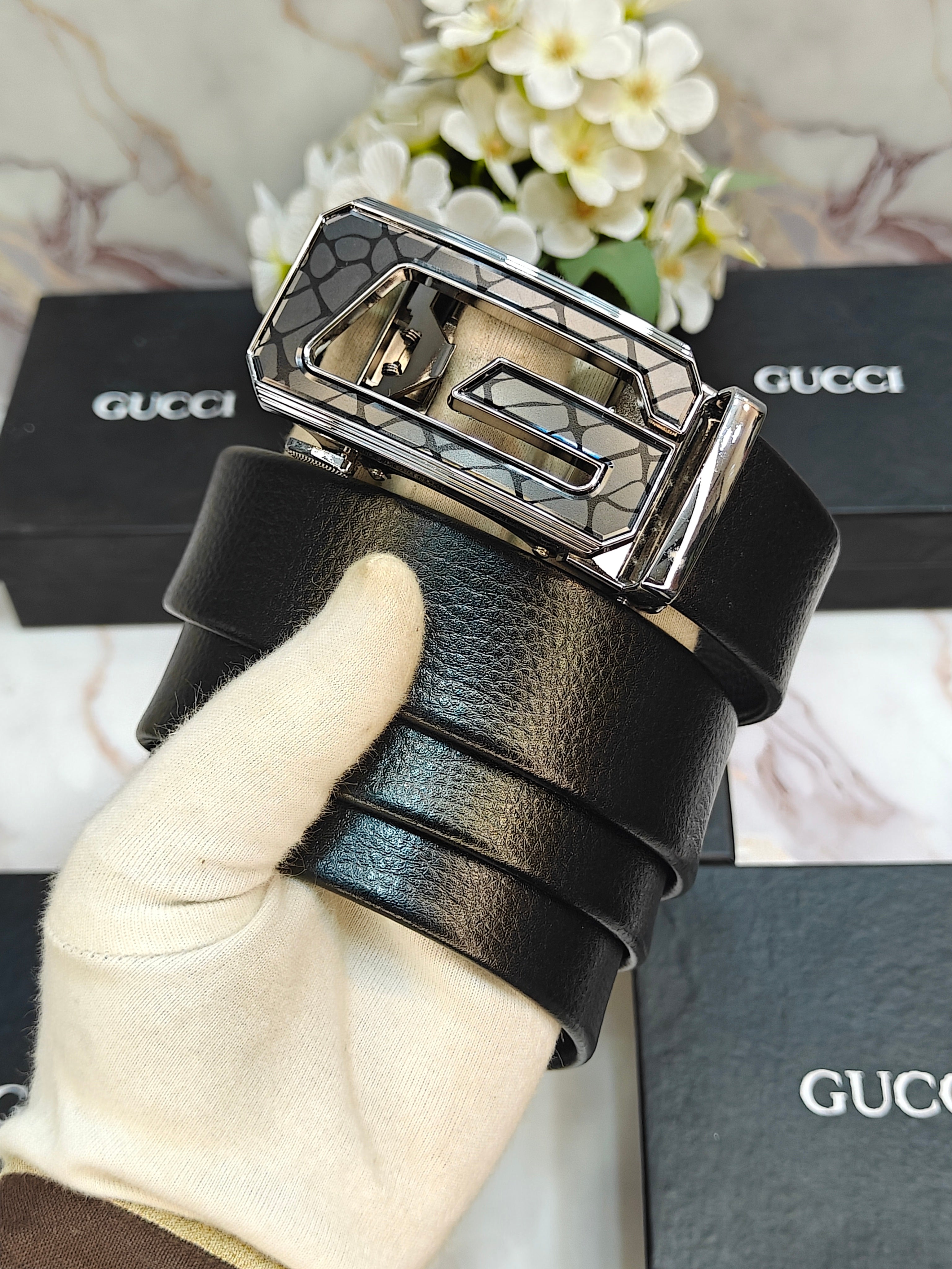 GUCCI. PREMIUM QUALITY AUTOLOCK  BELT WITH OG BO_x GG-217