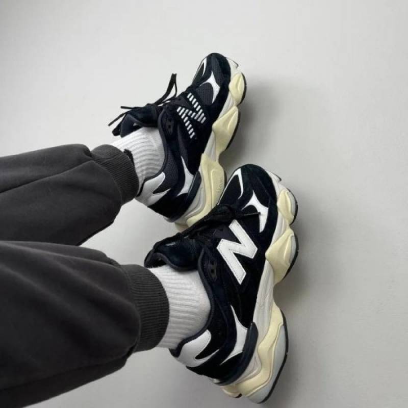 Neww balance 9060 black white