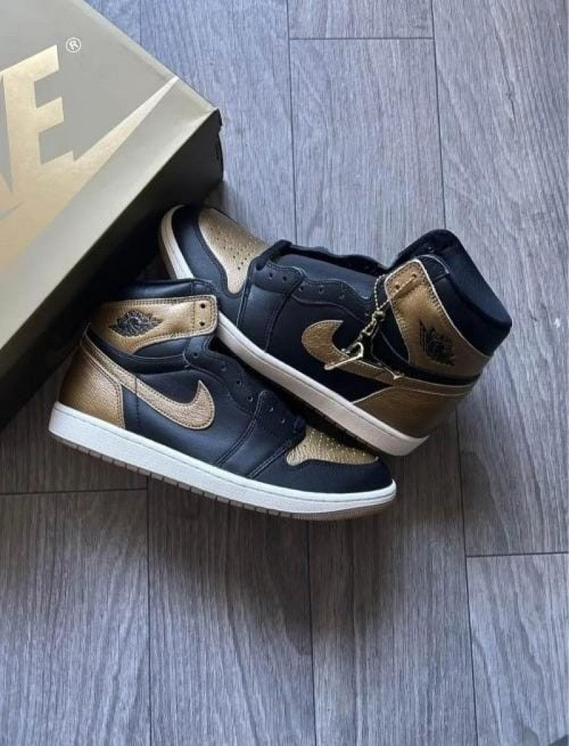 Nike Air Jordan 1 High BLACK AND GOLD (SEMI UA)