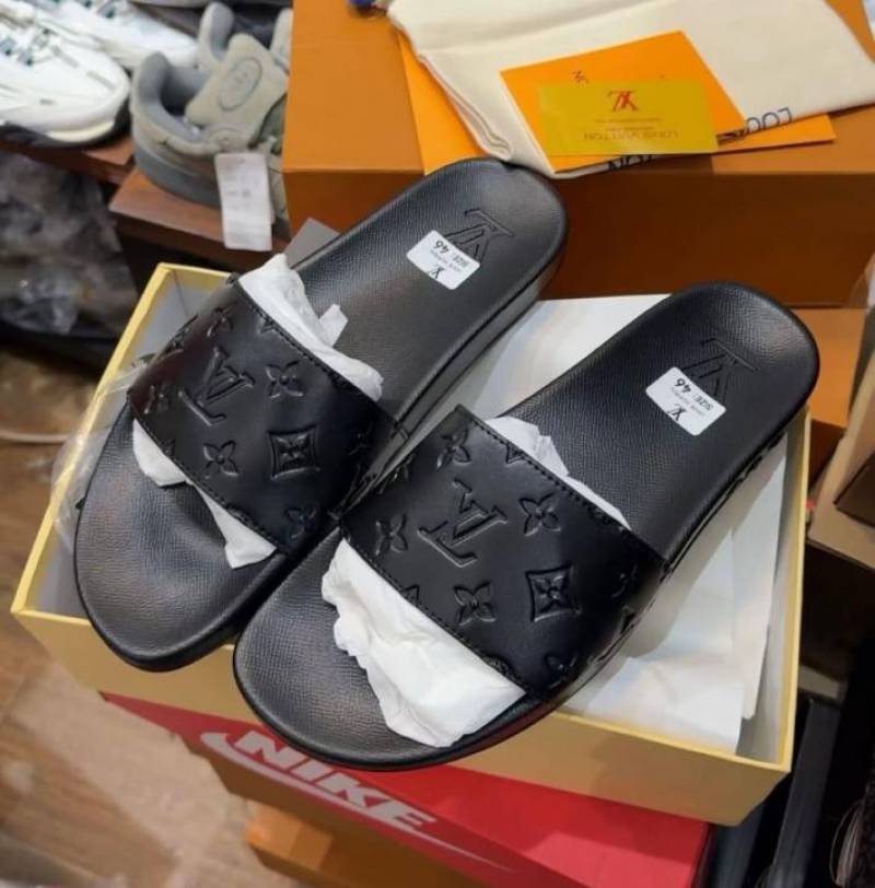 _Louis_Vuitton_Monogram_Black_Premium_Slides