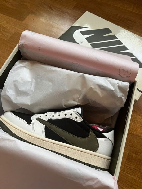 Nike Air Jordan Retro 1 Low X Travis Scott OLIVE With Extra Laces And OG BOX (SEMI UA)