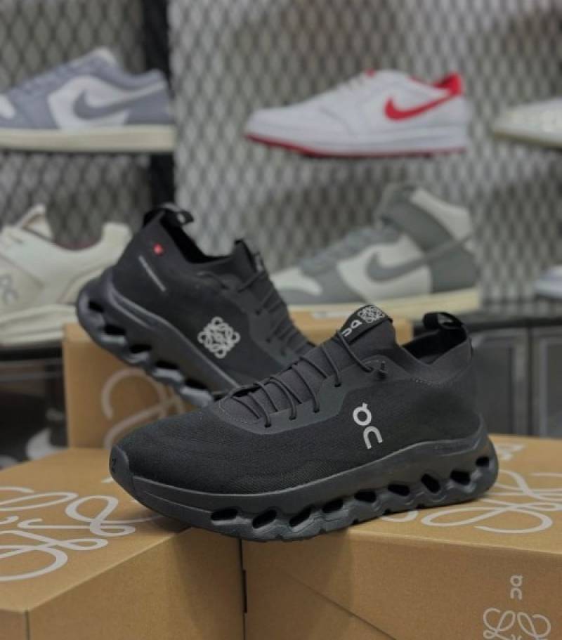 LOEWE X ON Cloudtilt 2.0 Triple Black