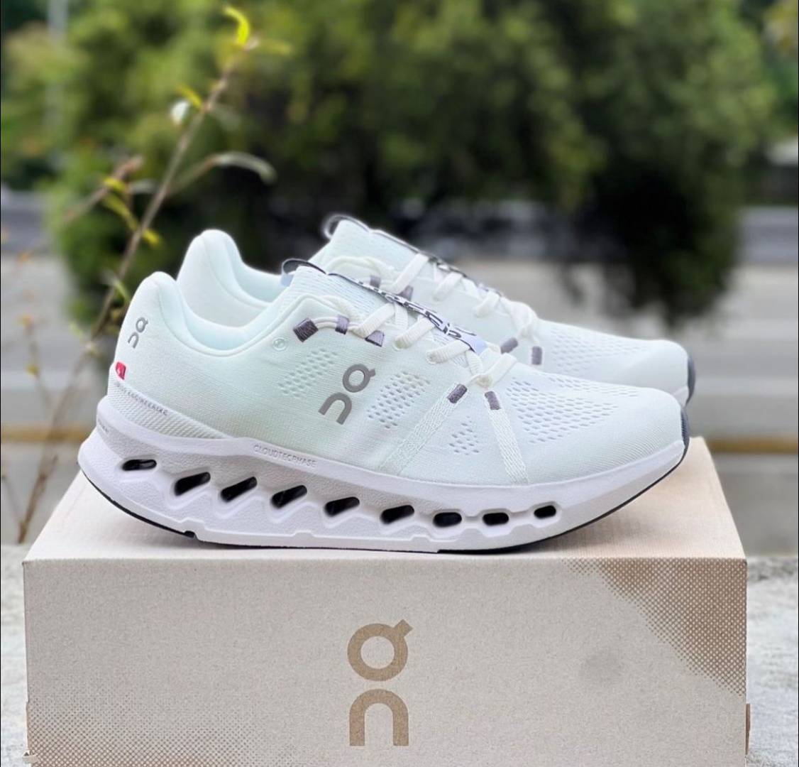 ON RUNNING CLOUD TILT 2 0 WHITE