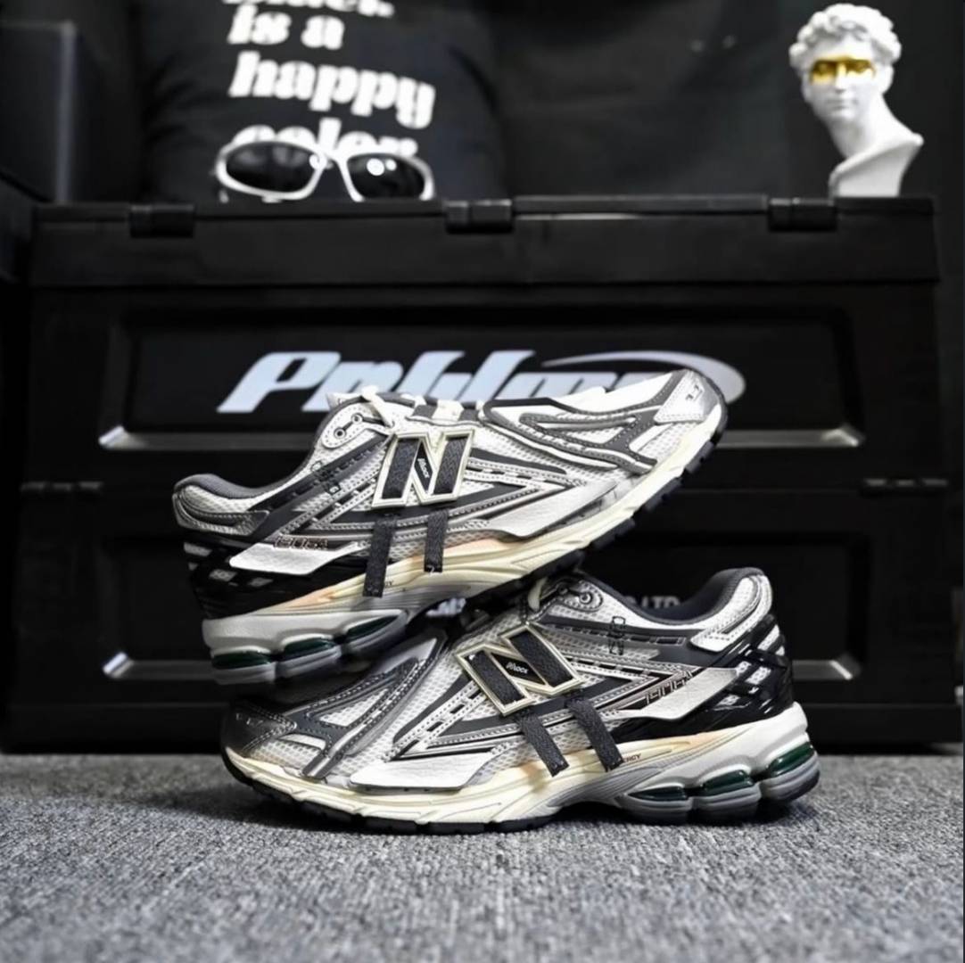 Neww balance 1906 a tech explosion