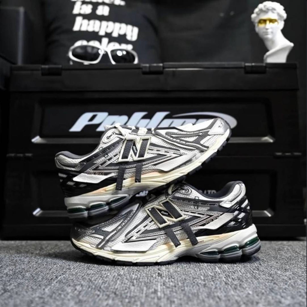 Neww balance 1906 a tech explosion