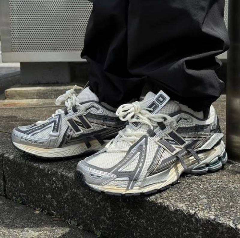 Neww balance 1906 a tech explosion