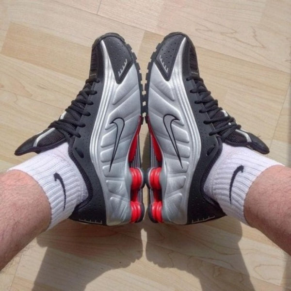 Nike Air Shox R4 METALLIC BLACK SILVER