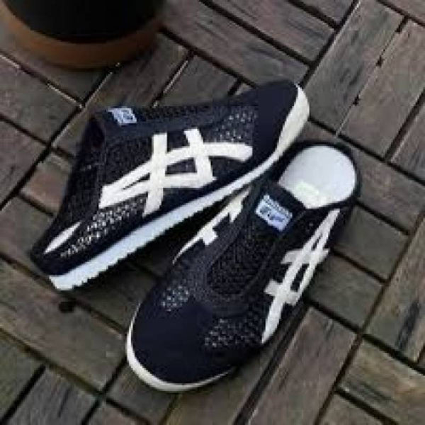 Onitsuka tiger black white slipon sabot