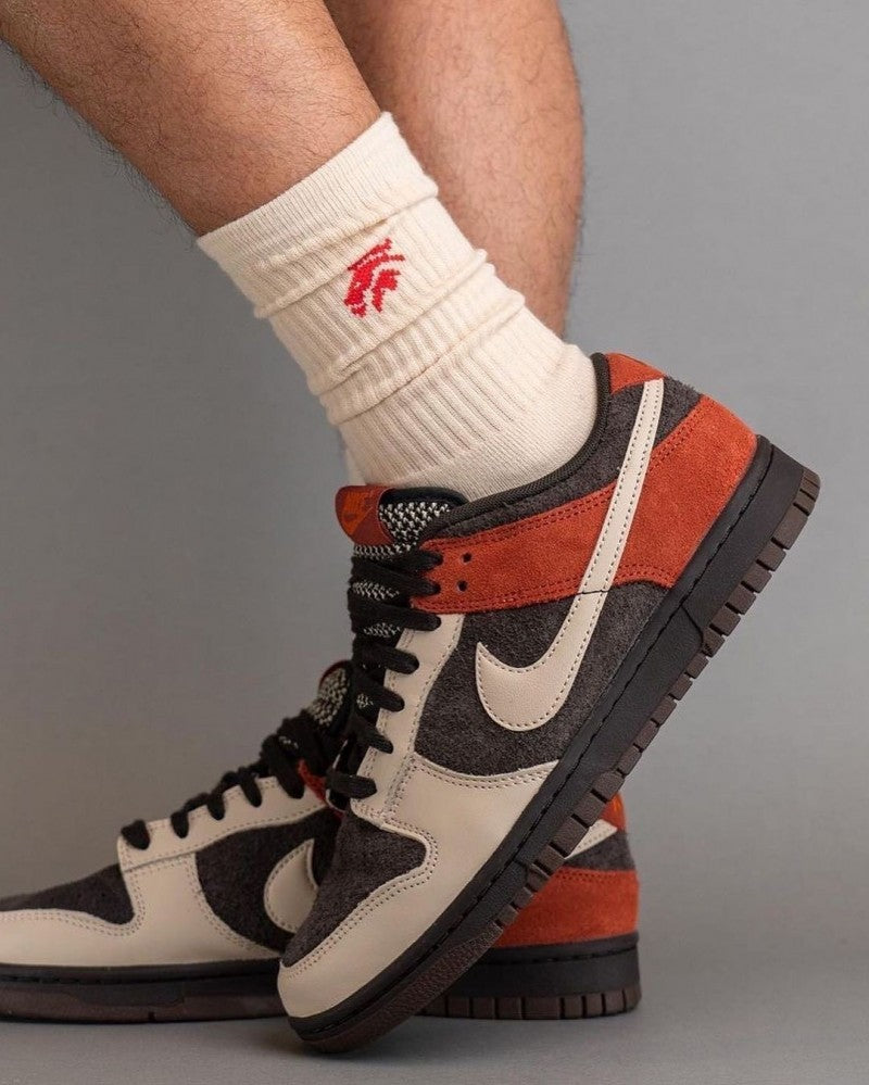 Nike SB Dunk Low RED PANDA