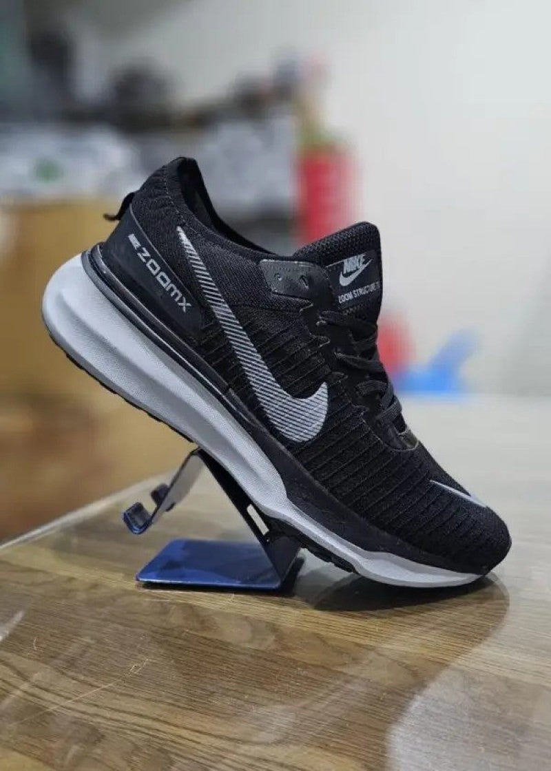 Nike ZoomX INVINCIBLE RUN FLYKNIT 3 OREO
