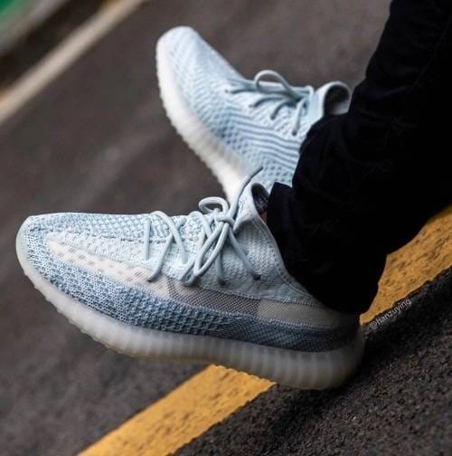 Adidas Yeezy Boost 350 V2 Cloud White Non-Reflective Semi UA With Full Accessories D-1820