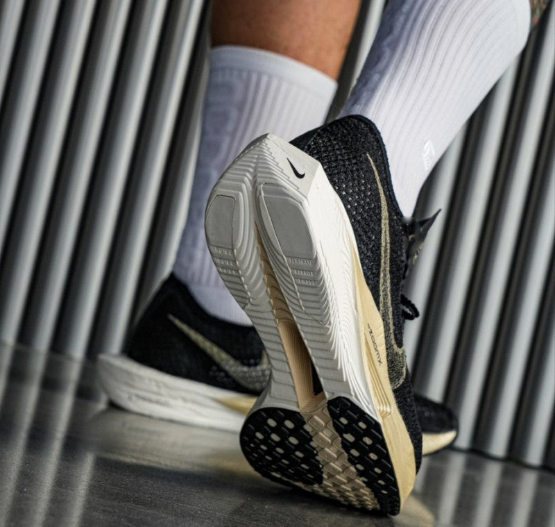 Nike Zoom X VAPORFLY NEXT 3 BLACK METALLIC GOLD