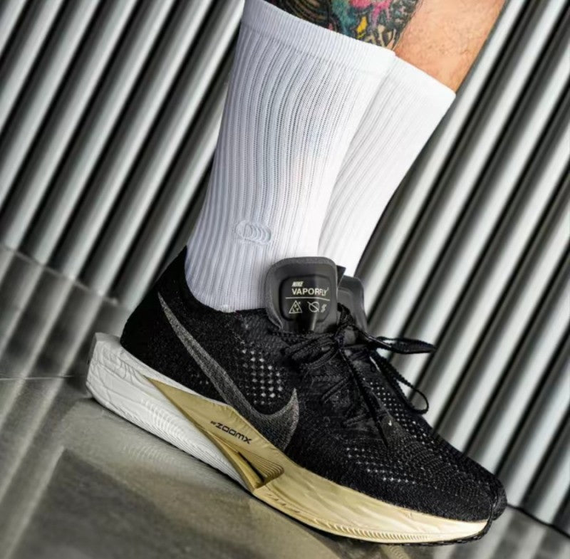 Nike Zoom X VAPORFLY NEXT 3 BLACK METALLIC GOLD