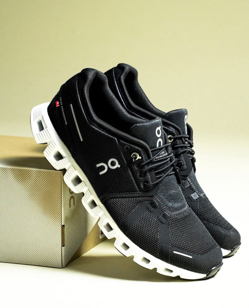 On Cloud 5 NOVA BLACK WHITE