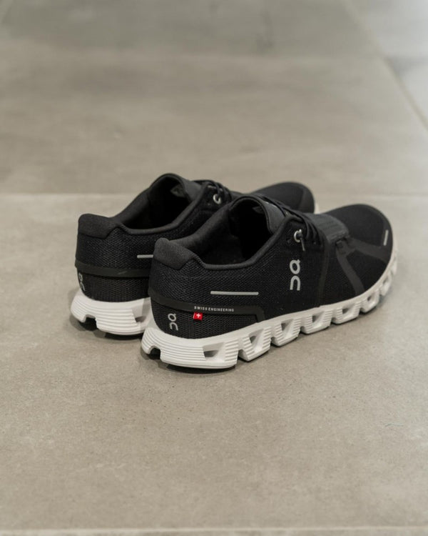 On Cloud 5 NOVA BLACK WHITE