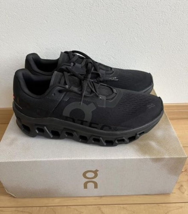 On Cloud MONSTER BLACK
