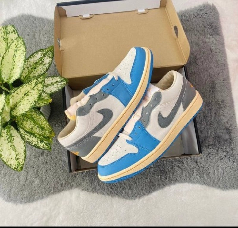 Nike Air Jordan 1 Low SE TOKYO VINTAGE