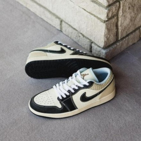 Nike Air Jordan 1 Low SE COCONUT MILK BLACK