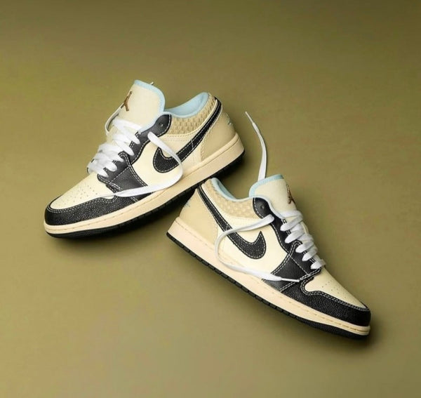 Nike Air Jordan 1 Low SE COCONUT MILK BLACK