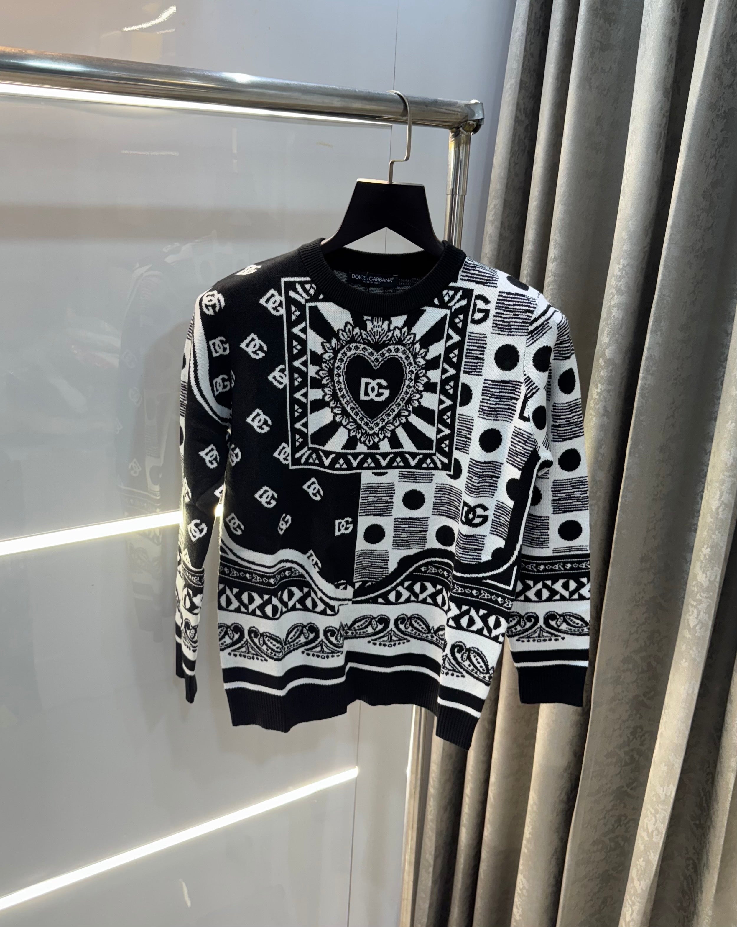 Dolce&Gabbana Black Designer Imported Knitted Pull Over Secondary image