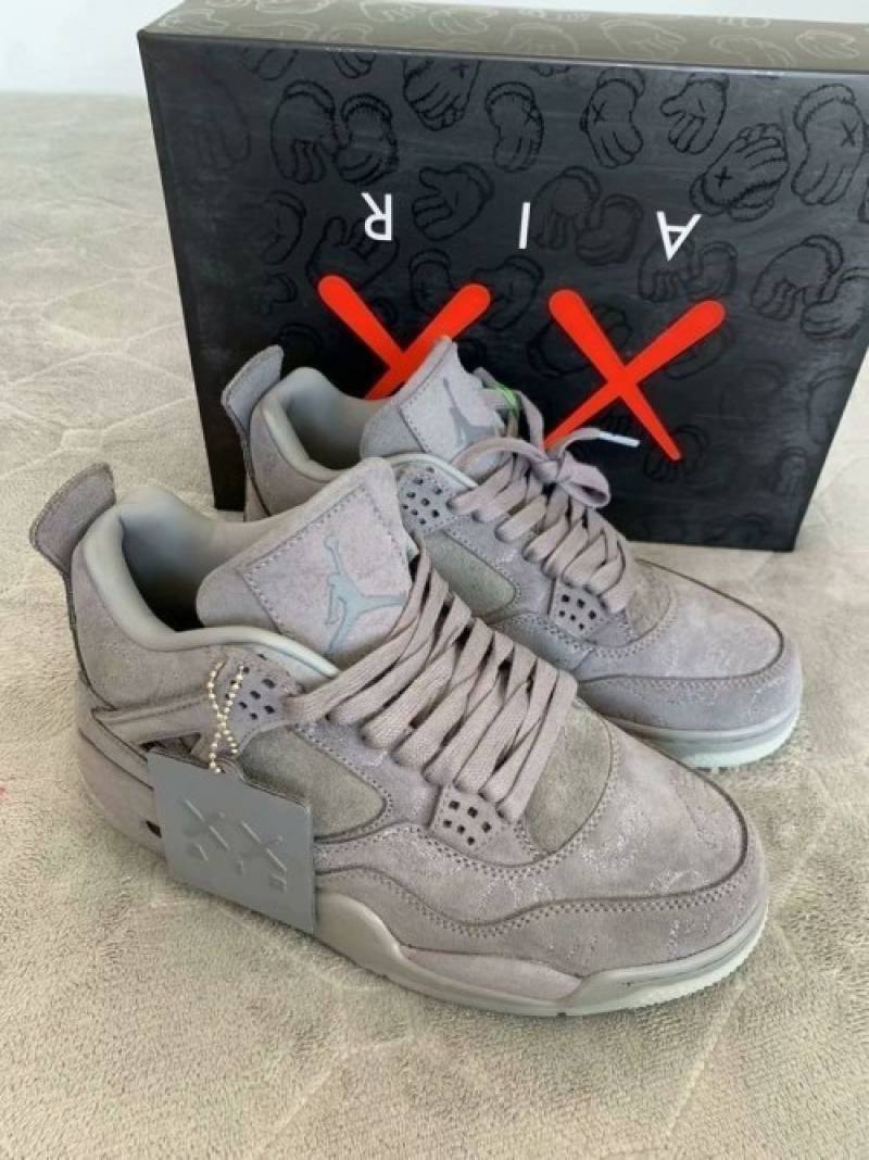 Jordan Retro 4 Kaws Cool Grey Glow In Dark Semi UA