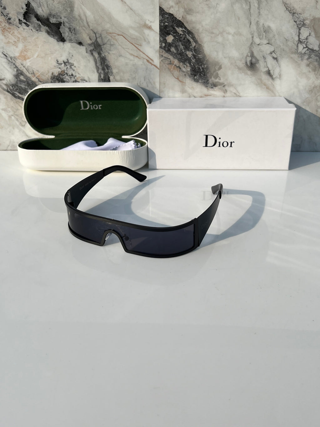 dI0r_9094_black