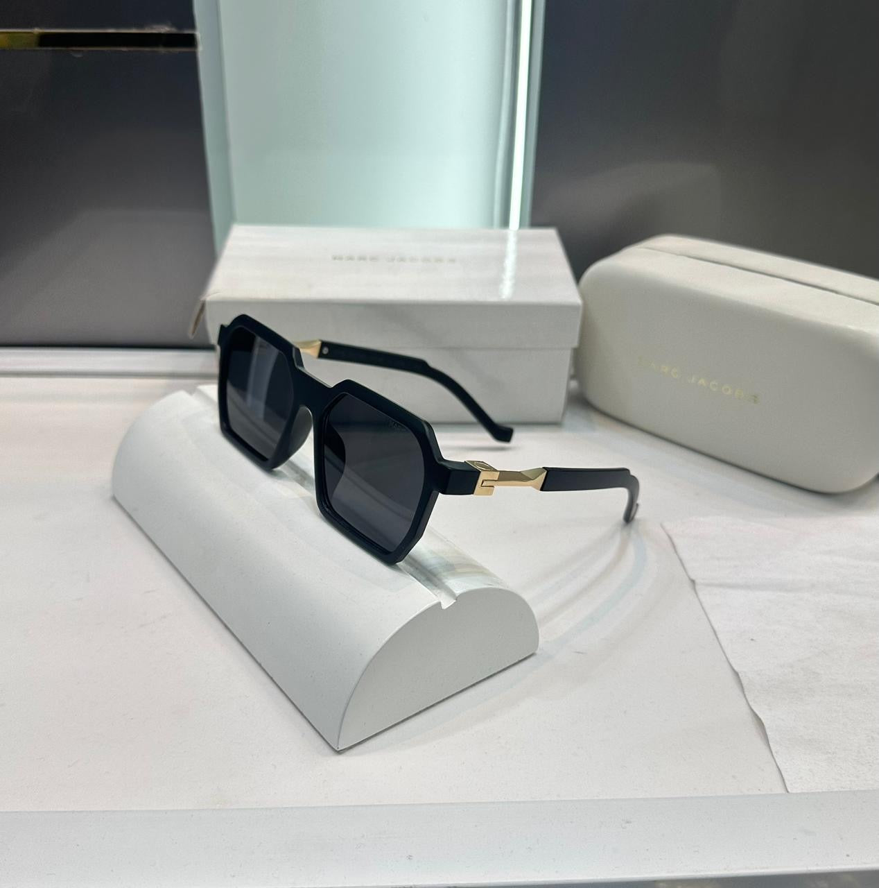 Marc Jacobs Gold Black Premium Shades 8779