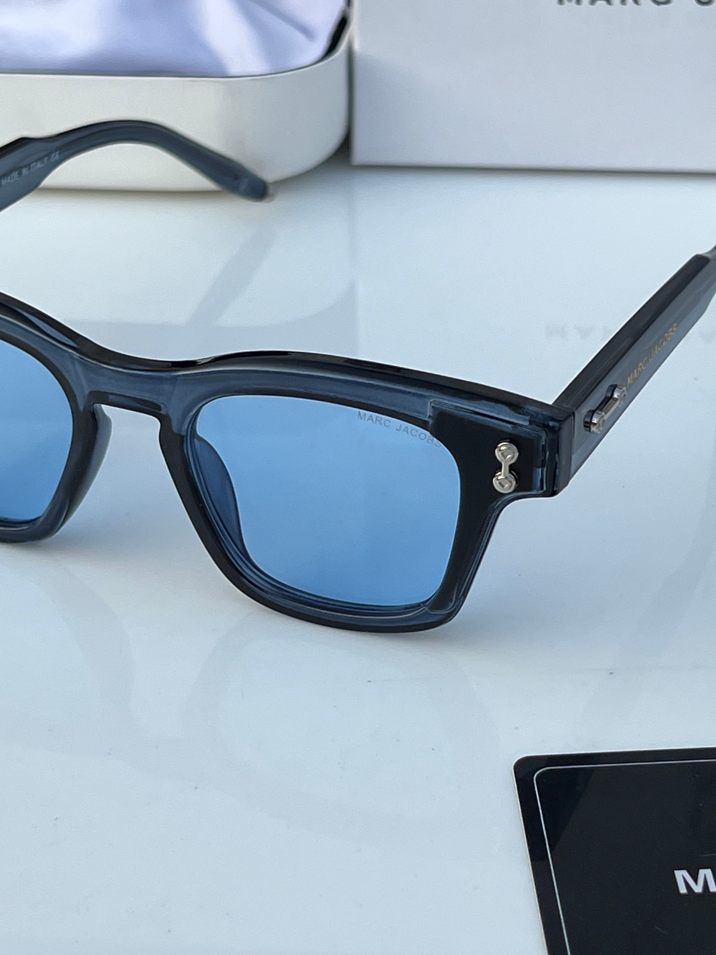 Marc_jacobs_1142_blue