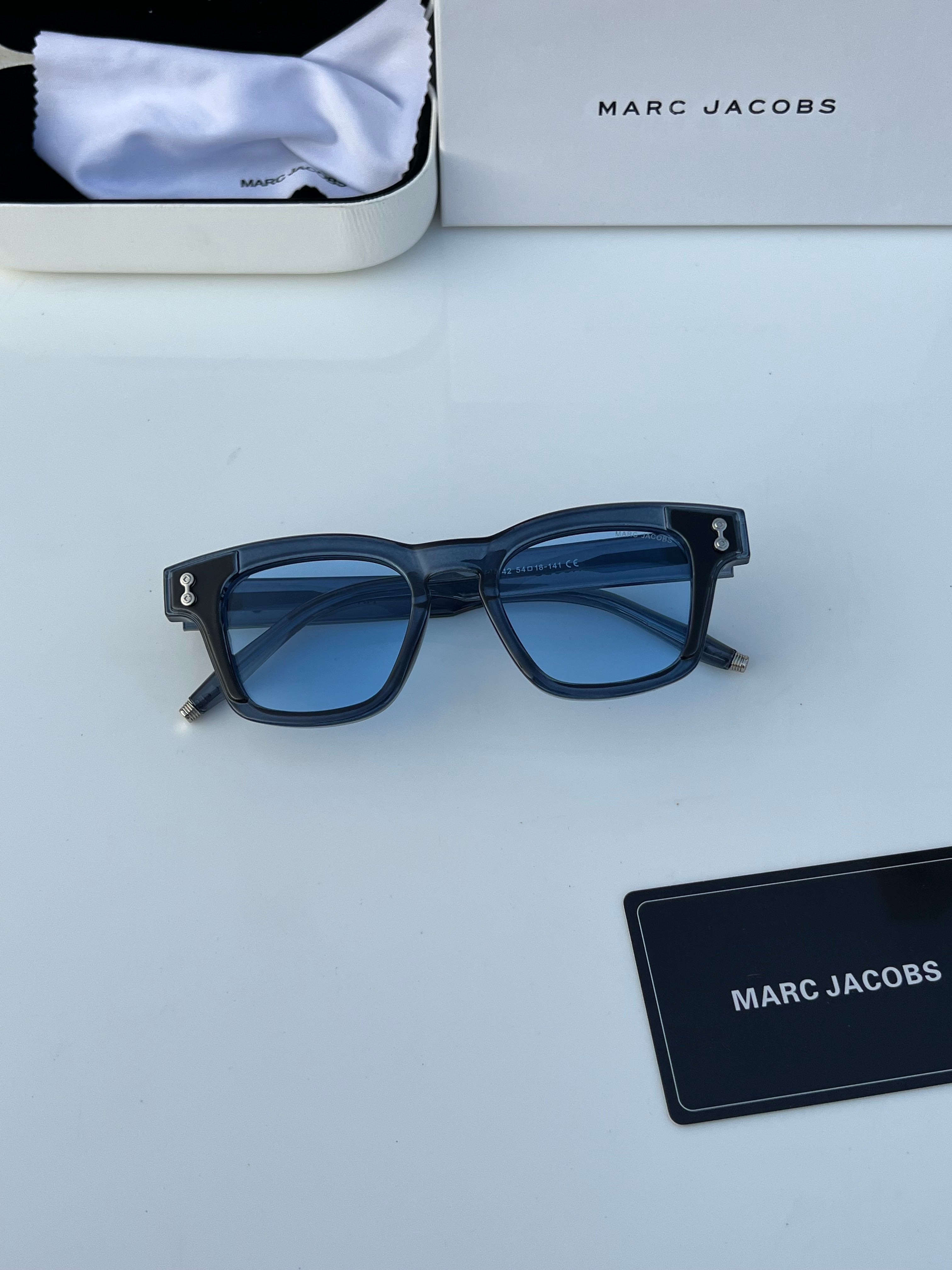Marc_jacobs_1142_blue