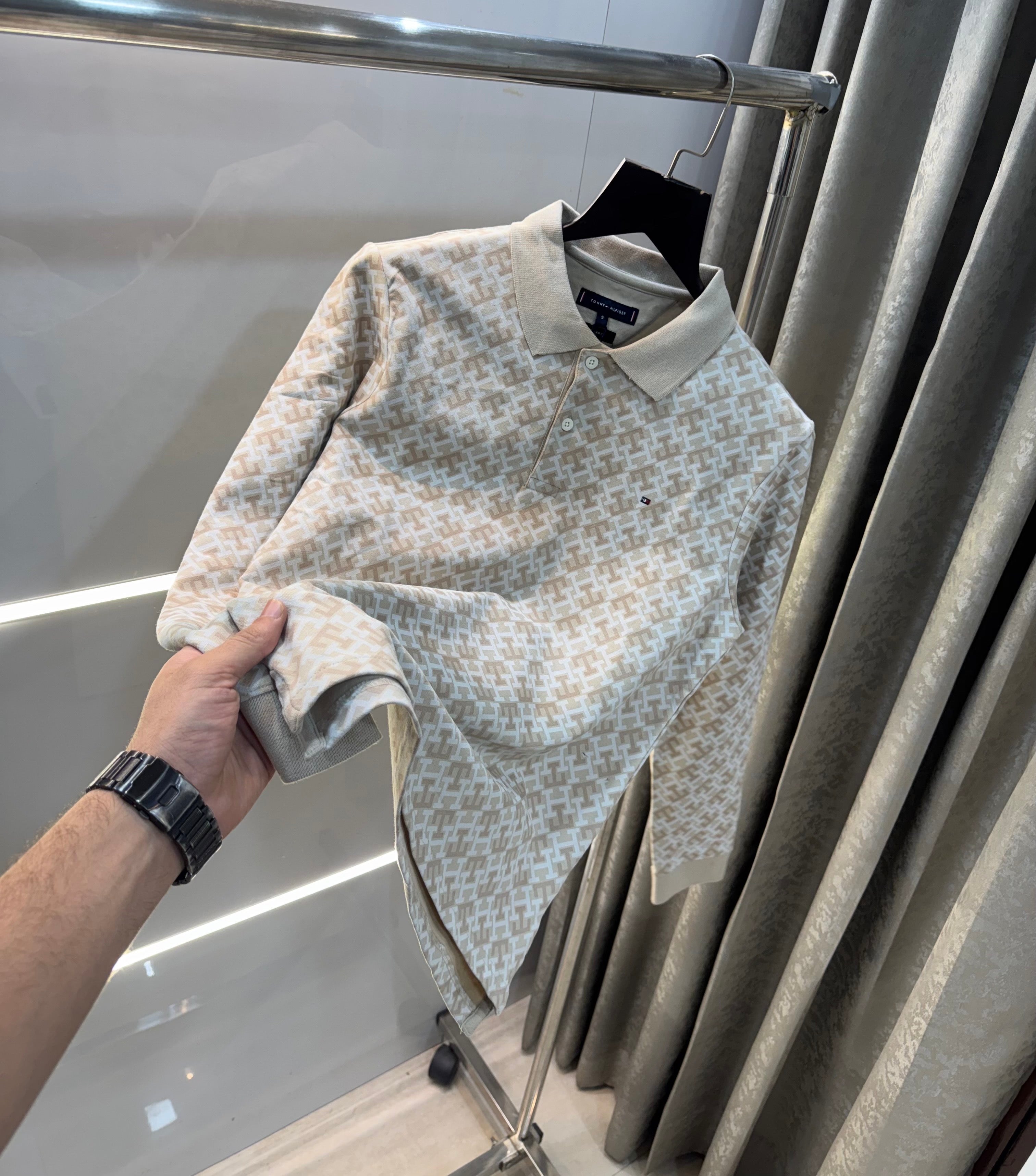 Tomm y Hilfiger Beige Full Sleeve Polo T-Shirt Main image