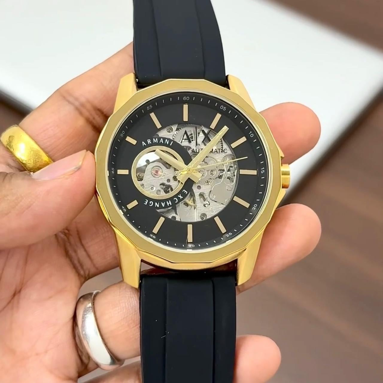ARM4NI_AUTO_GOLD-BLACK