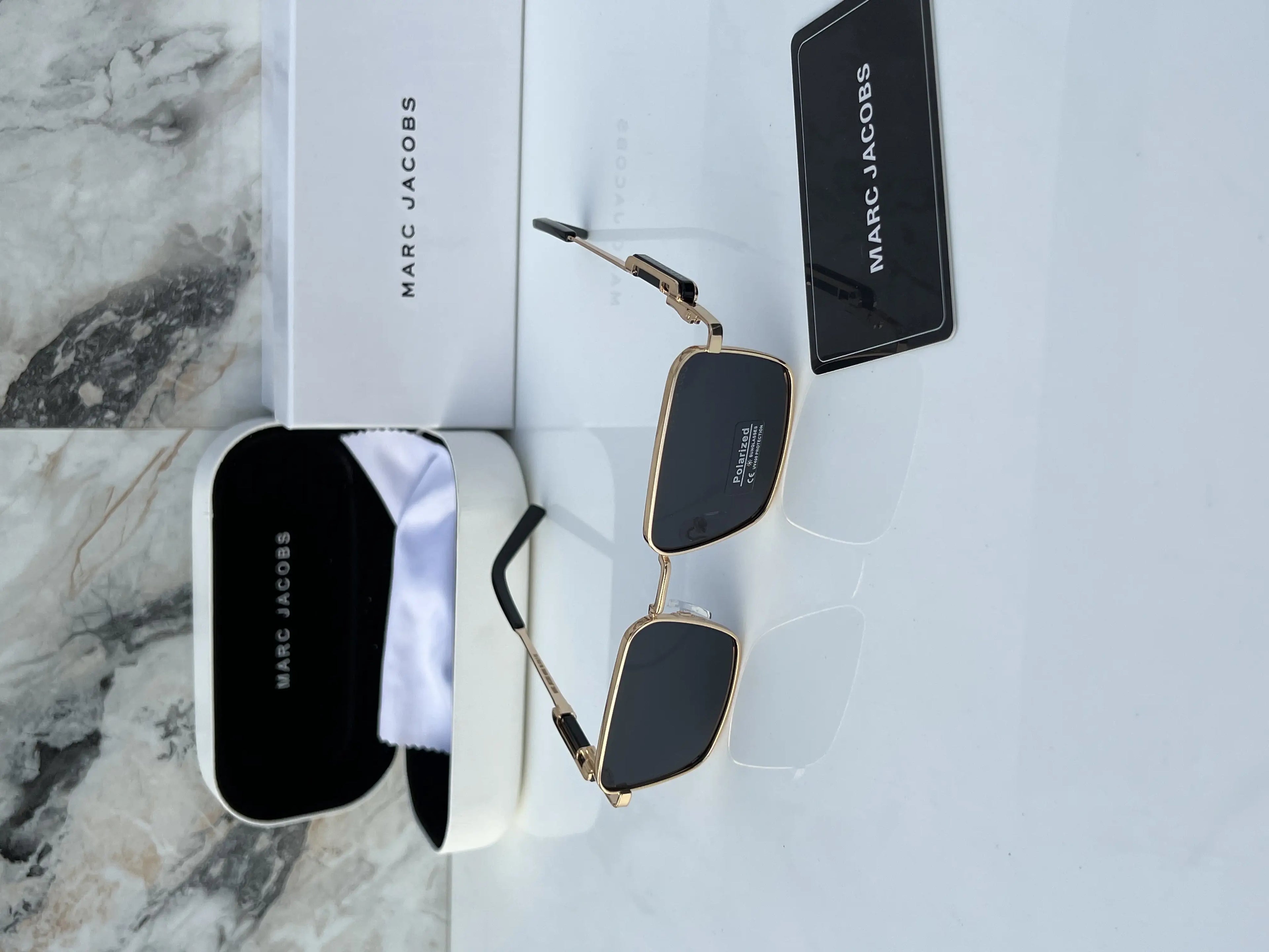Marc_jacobs_1416_gold_black