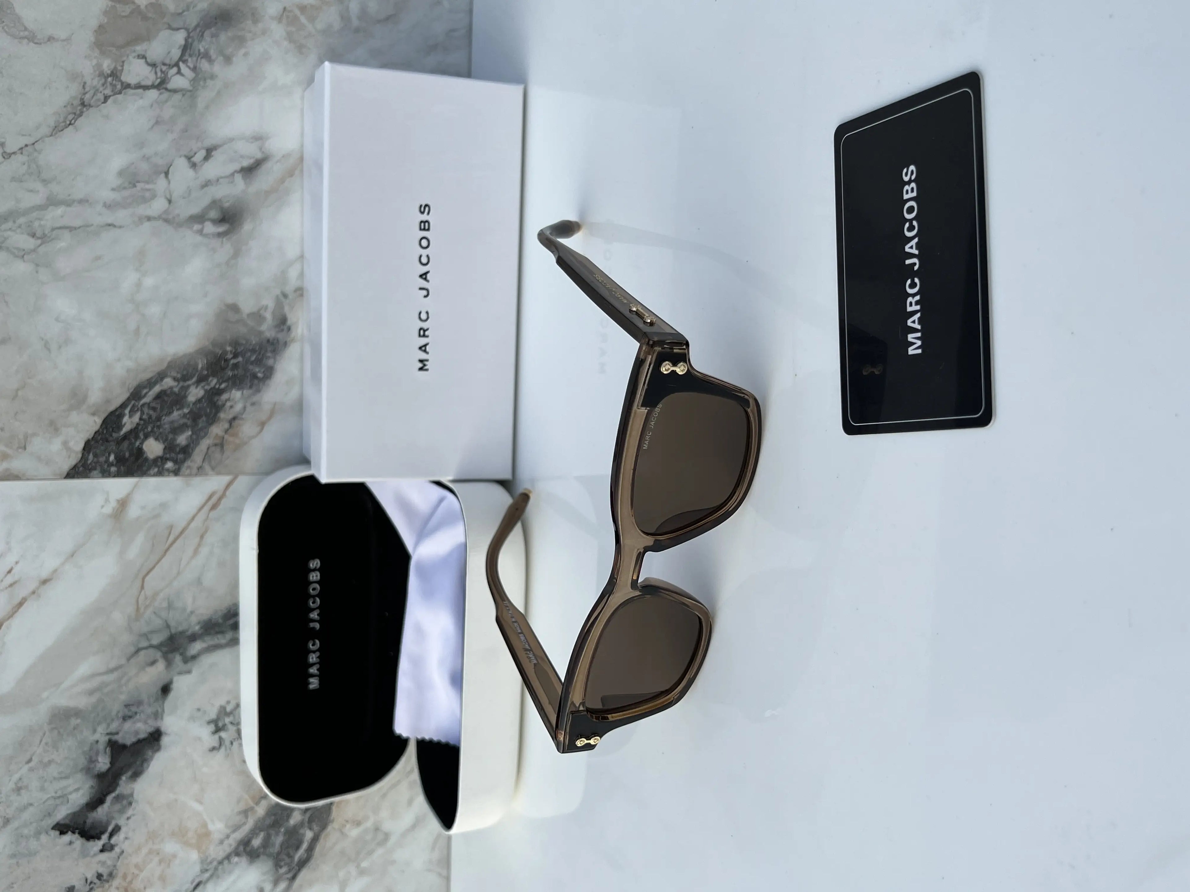 Marc_jacobs_1142_peach_brown