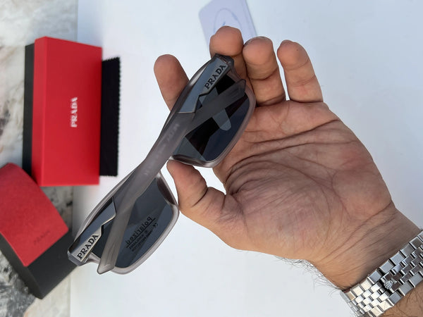 Prada_1319_grey