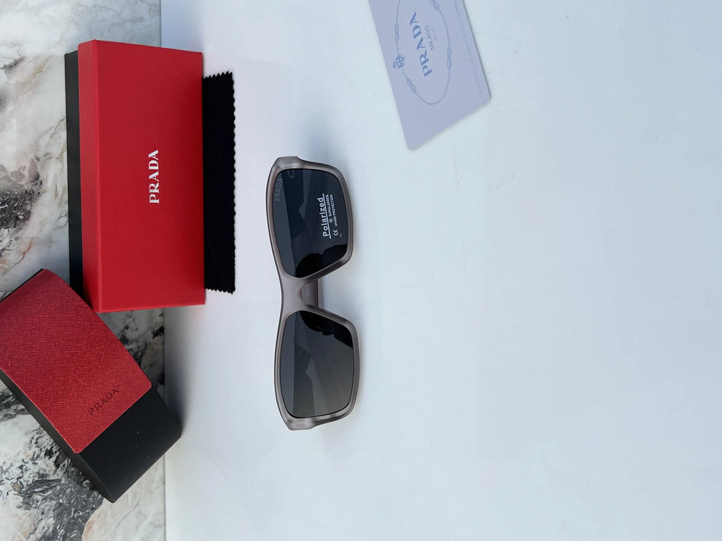 Prada_1319_grey