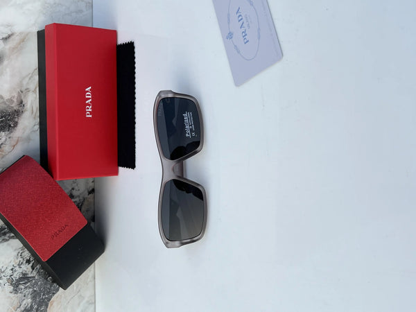 Prada_1319_grey