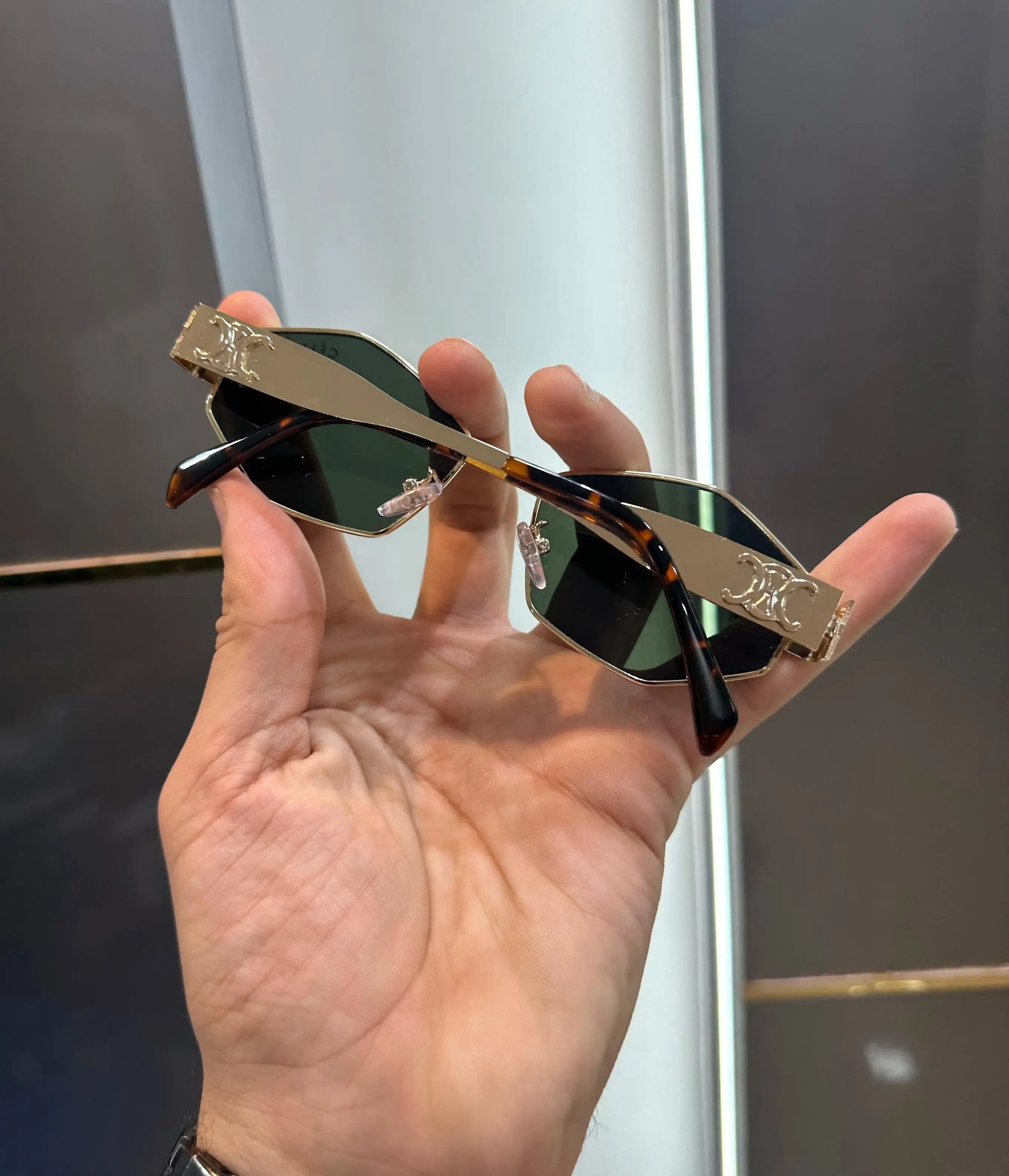 Celin e Gold Tiger Green Designer Premium Shade 598
