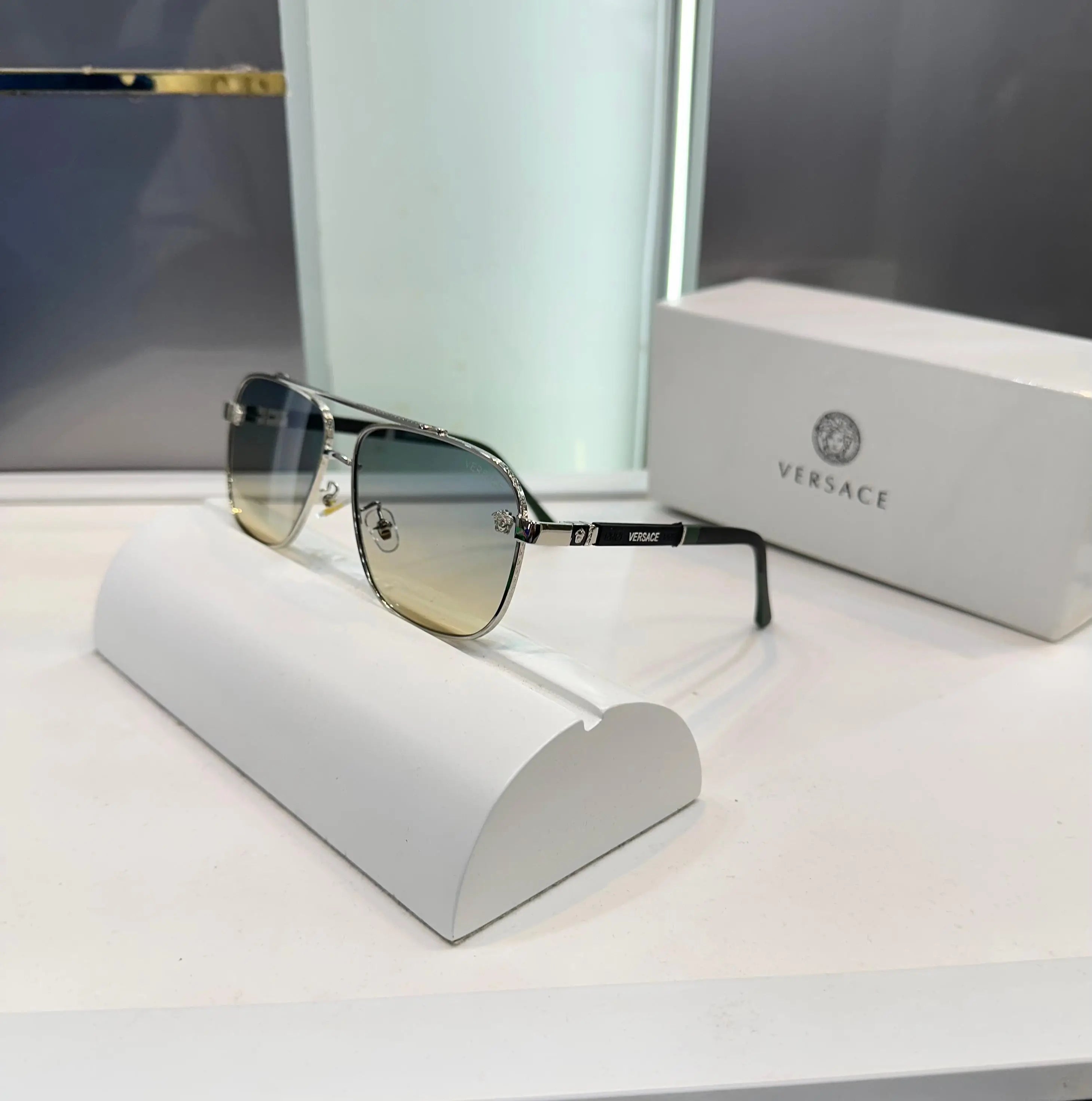 Versac e Designer Multi Premium Shade 4094