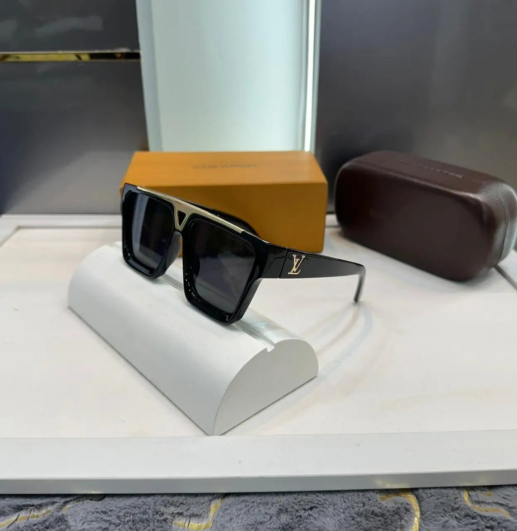 Louis  Vuitton Gold Black Premium Shades 8675