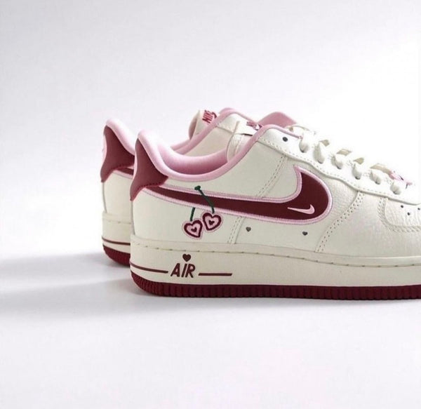 NIKE AIR FORCE 1 LOW VALENTINES DAY
