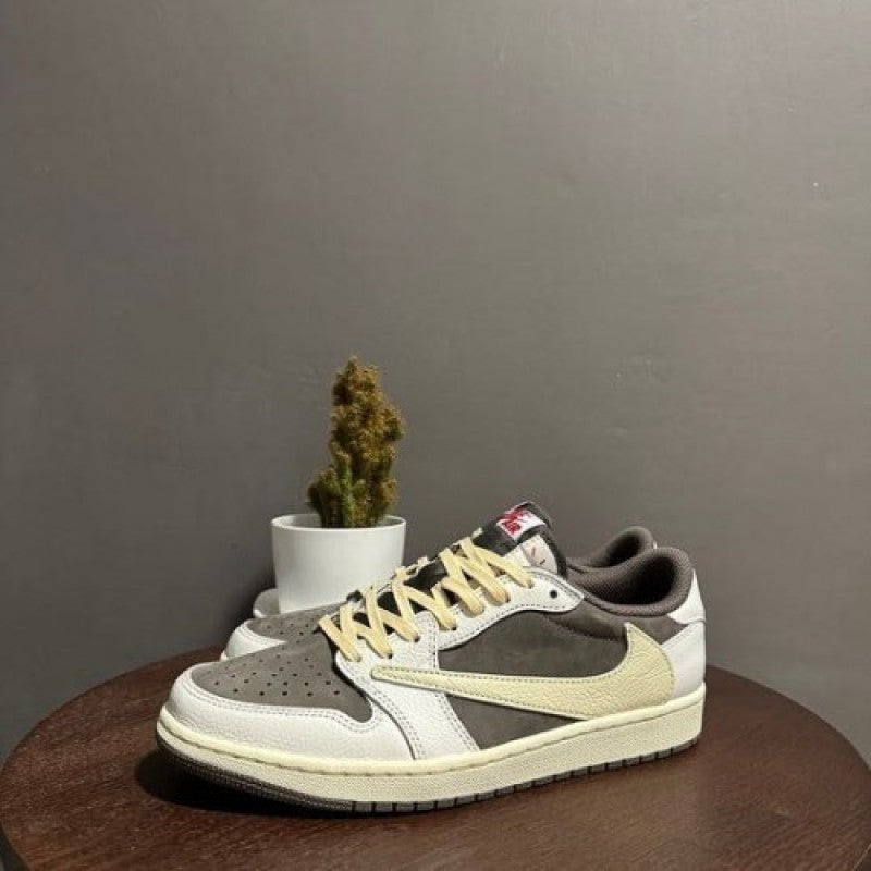 Jordan 1 Retro Low SP Travis Scott Reverse Mocha